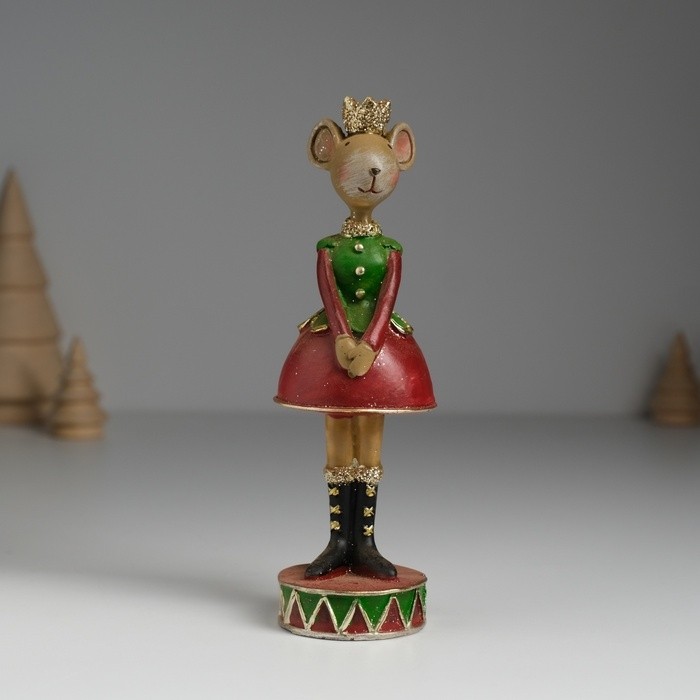 Фигурка полистоун «Мышка/Мышонок в красно-зелёном наряде», 4.5×4.5×14.5 см, МИКС