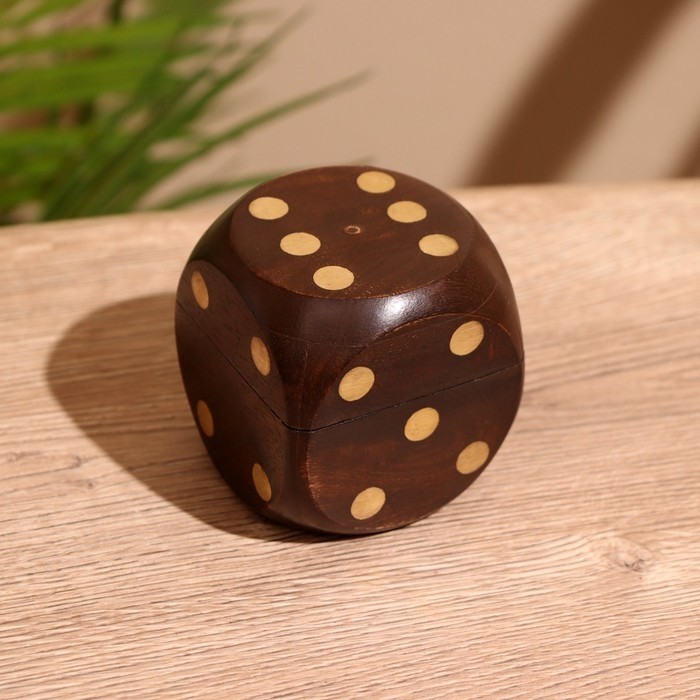 Кубики игральные в шкатулке, 6.5×6.5×6.5 см, дерево шишам