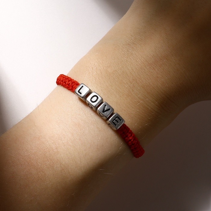 Браслет Love кубики, красный в чернёном серебре, 7 см