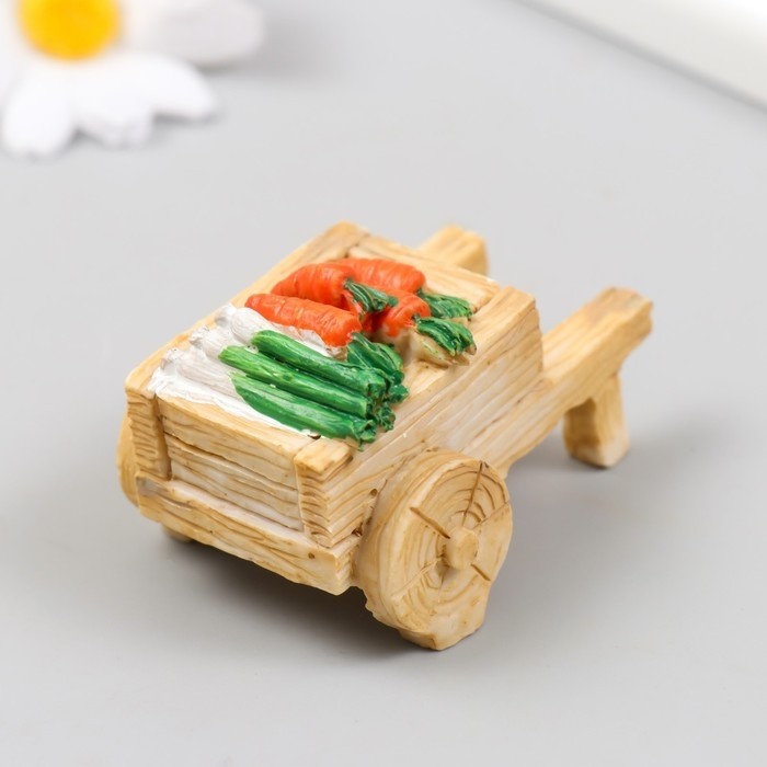 Фигурка для флорариума полистоун «Тележка с овощами», 6×4×4.4 см, МИКС