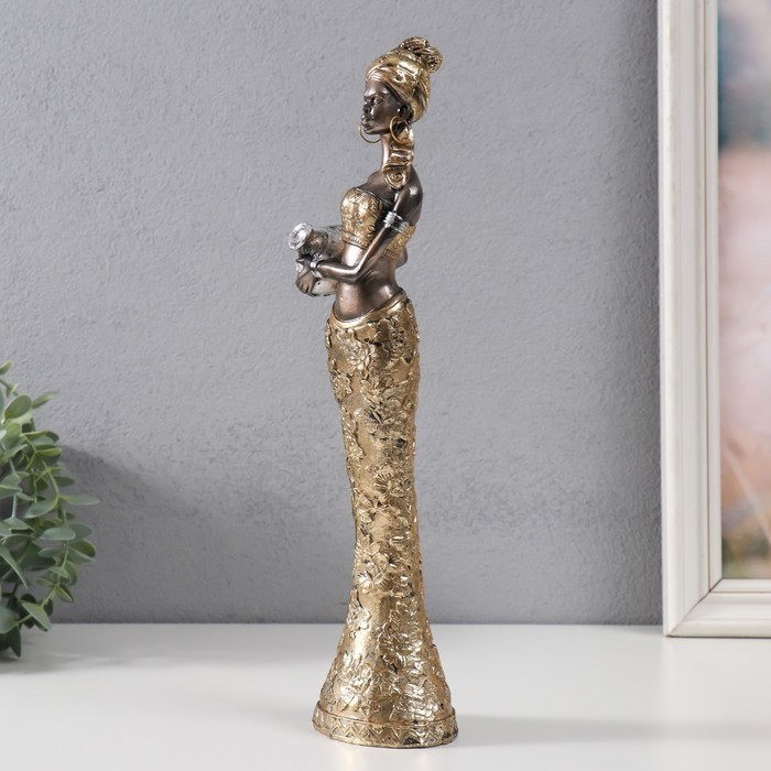Фигурка полистоун «Африканка в золотом костюме с кувшином», 8.3×6×33 см