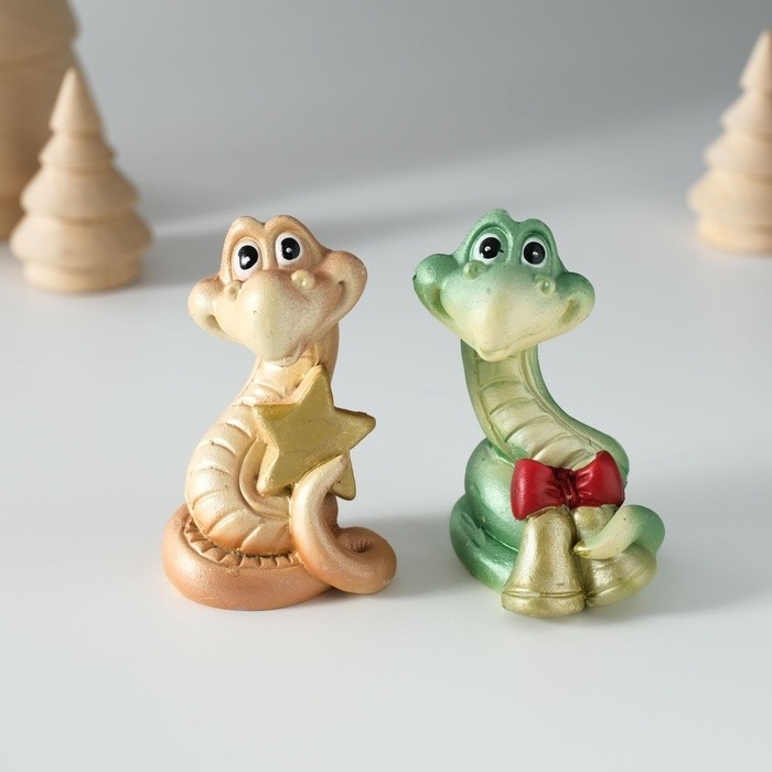 Фигурка полистоун «Змейка с колокольчиками/звездой», 3.5×3.5×6.5 см, МИКС