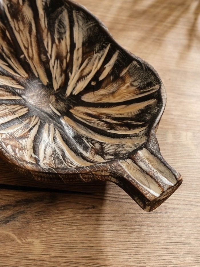 Блюдо «Лист», 35×18×6 см, дерево Джати