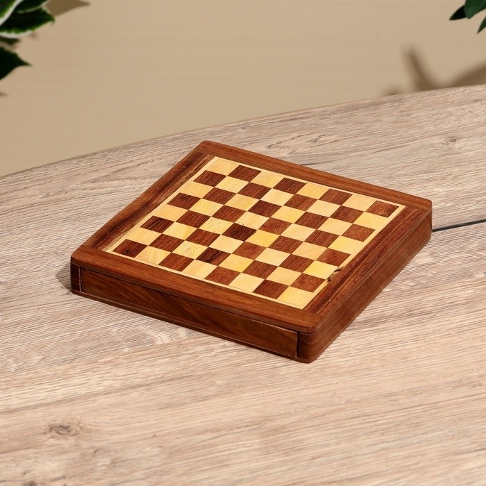 Шахматы магнитные, 20.5×20.5×3.5 см, дерево шишам