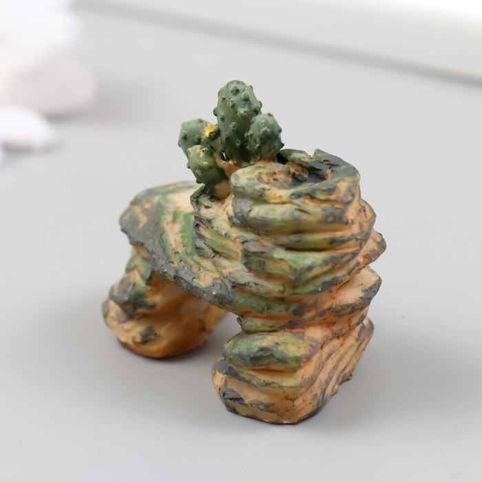 Фигурка для флорариума полистоун «Сад камней и кактус», 5×2.8×4.5 см (Цена за 2 шт.)