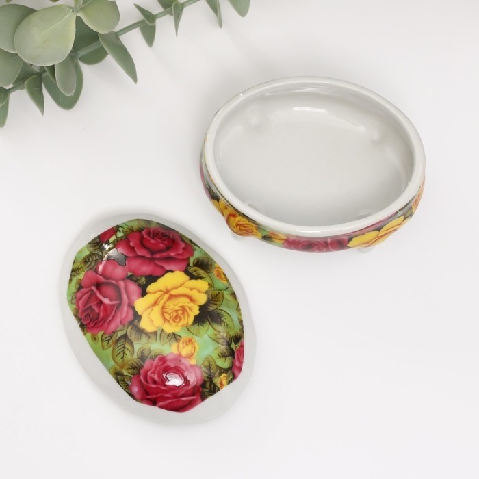 Шкатулка для украшений на ножках «Куст с розами», керамика, 6.1×7.7×4.8 см