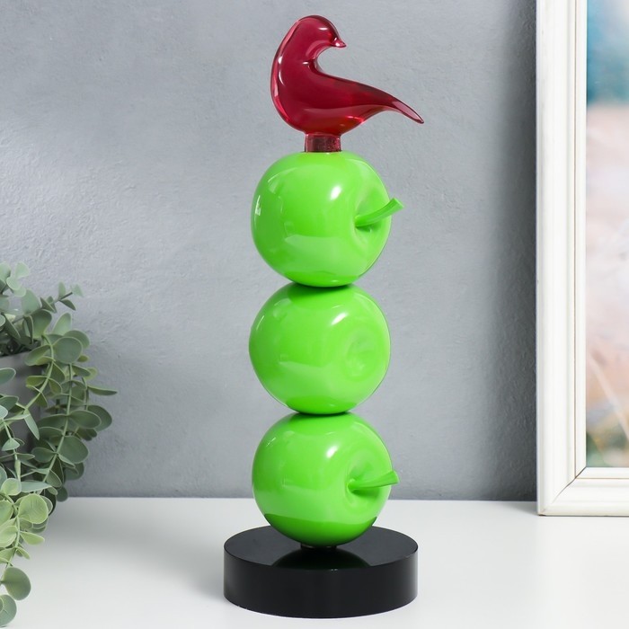 Фигурка полистоун «Птичка на трёх яблочках», зелёный, 11.5×11.5×34 см