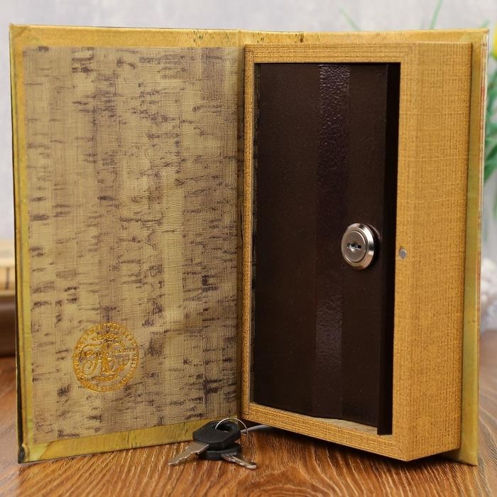 Шкатулка книга-сейф «Золотовалютный фонд России», дерево, с замком, 21×13×5 см