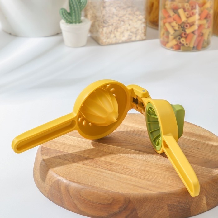 Соковыжималка ручная Доляна Juicer, жёлтая, зелёная