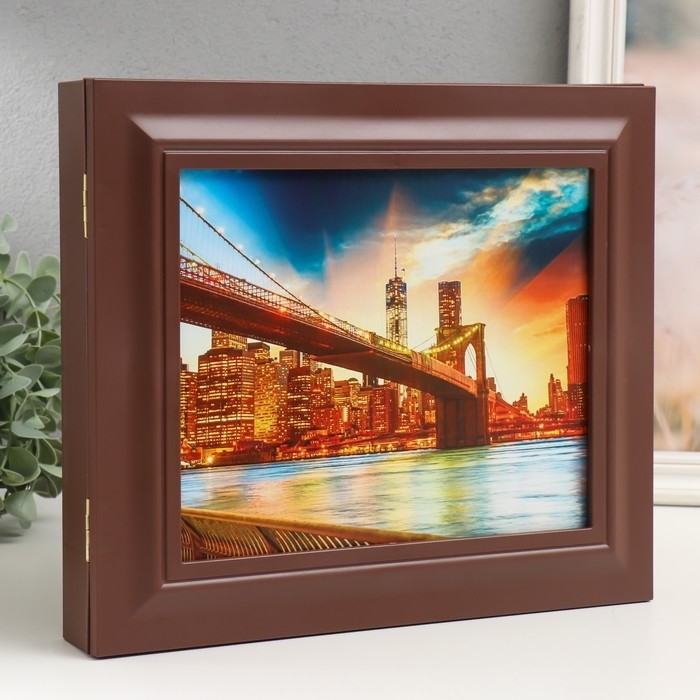Ключница настенная «Мост», орех, 26.5×31.5 см