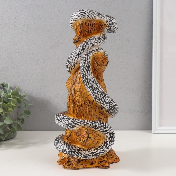 Фигурка гипс «Змея на пеньке» 33×14×15 см, чёрно-белый